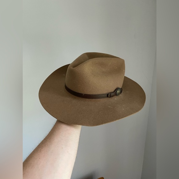 Akubra Boomerang Tan Fur Felt Hat - Picture 2 of 9